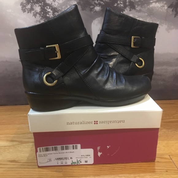 Naturalizer Cycle Black Ankle Boot - Picture 4 of 6